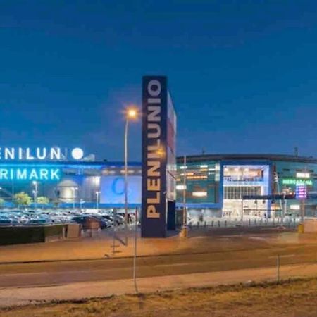 P4 Madrid Airport, Estadio Civitas, Ifema, Barajas Y Rejas Luaran gambar